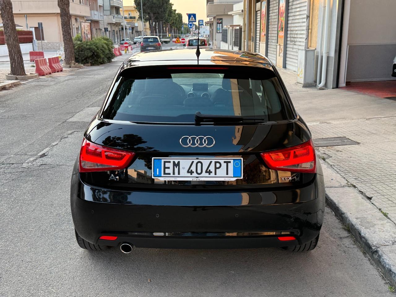 Audi A1 SPB 1.6 TDI 105CV NAVI LED - 2012