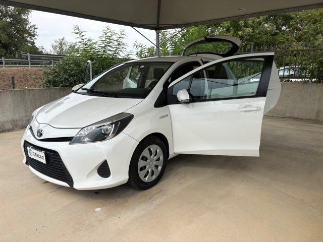 TOYOTA Yaris 1.5 Hybrid 5 porte AUTOMATICA OK NEOPATENTATI