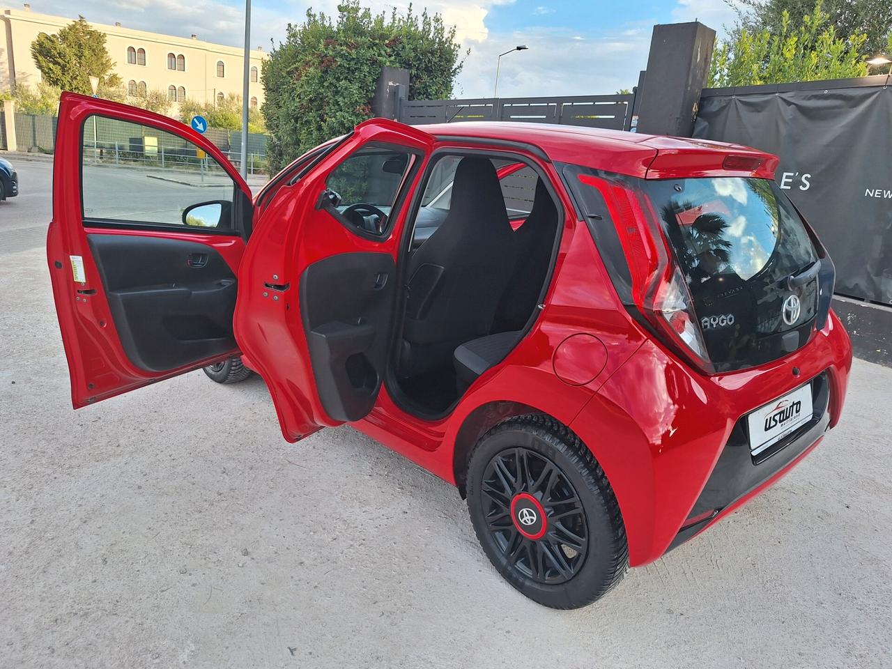 Toyota Aygo 1.0 VVT 5 porte x-play 2019 PERFETTA