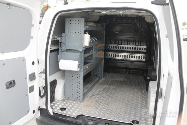 Nissan e-nv200 elettrico furgone attrezzati