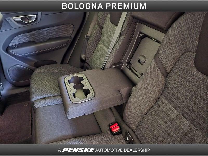 Volvo XC60 B5 (d) AWD automatico Core