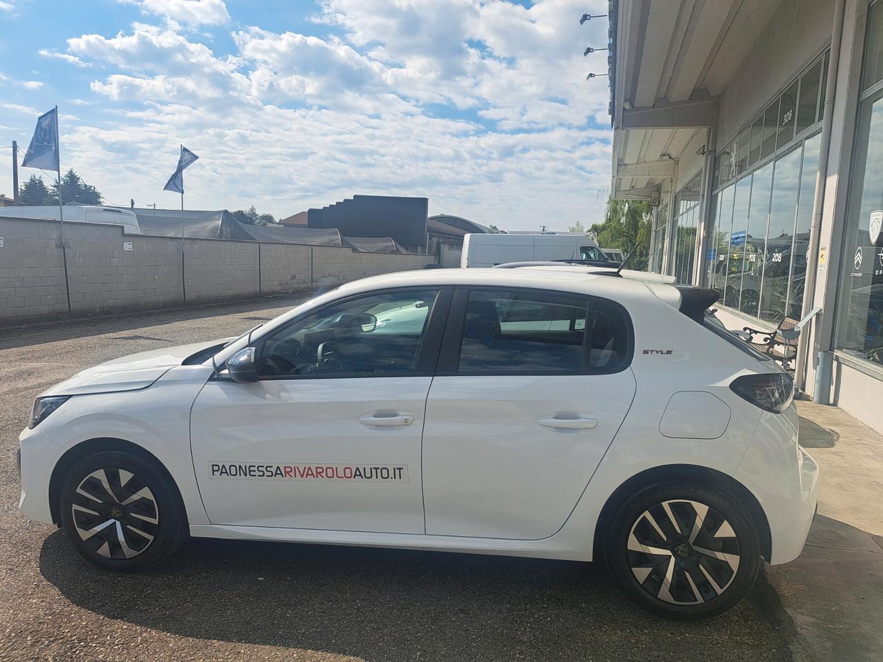Peugeot 208 HYBRID 110 CV NESSUN OBBLIGO FINANZIARIO !!