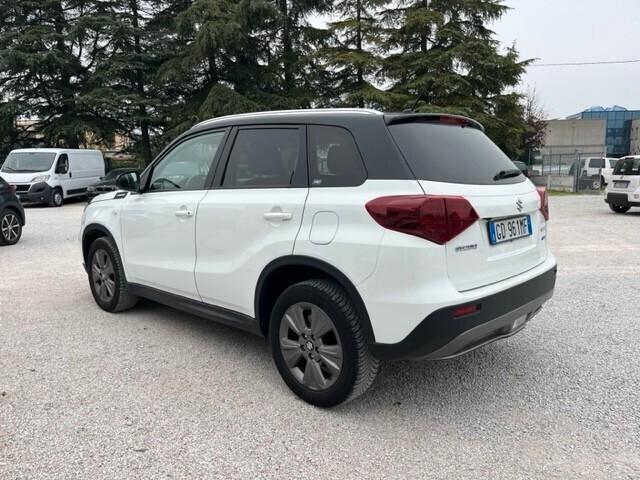 Suzuki Vitara 1.4 Hybrid Cool Tua a 242 euro al mese