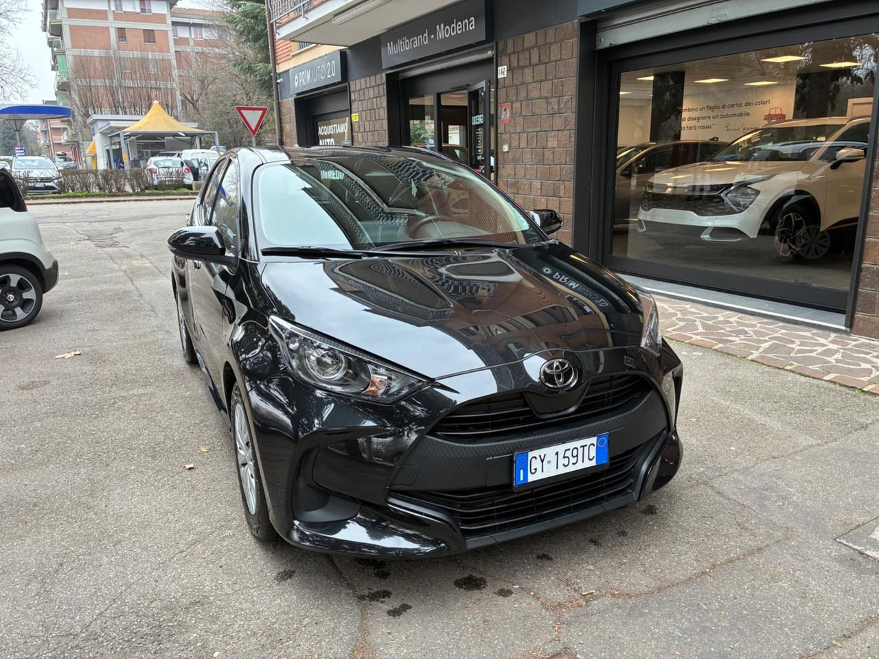 Toyota Yaris 1.5 Hybrid 115cv business pack