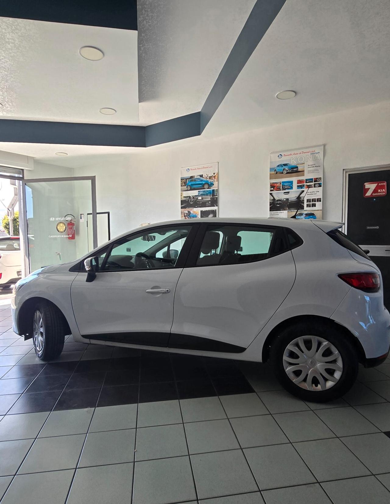 Renault Clio dCi 8V 75 CV Start&Stop 5 porte Energy Duel