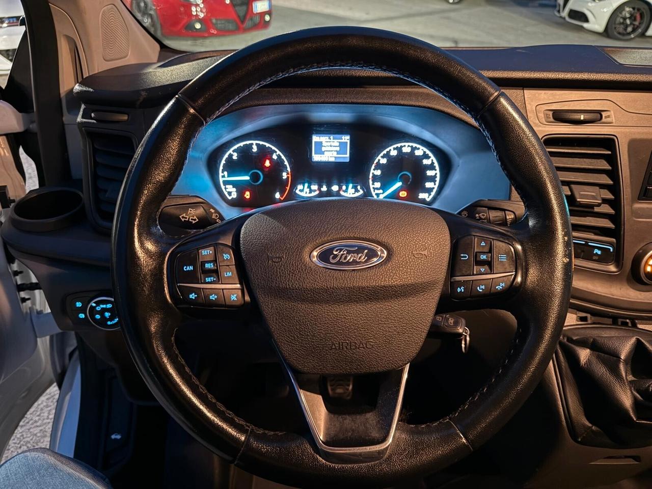 Ford Tourneo Custom 2.0 TDCi 130CV PL