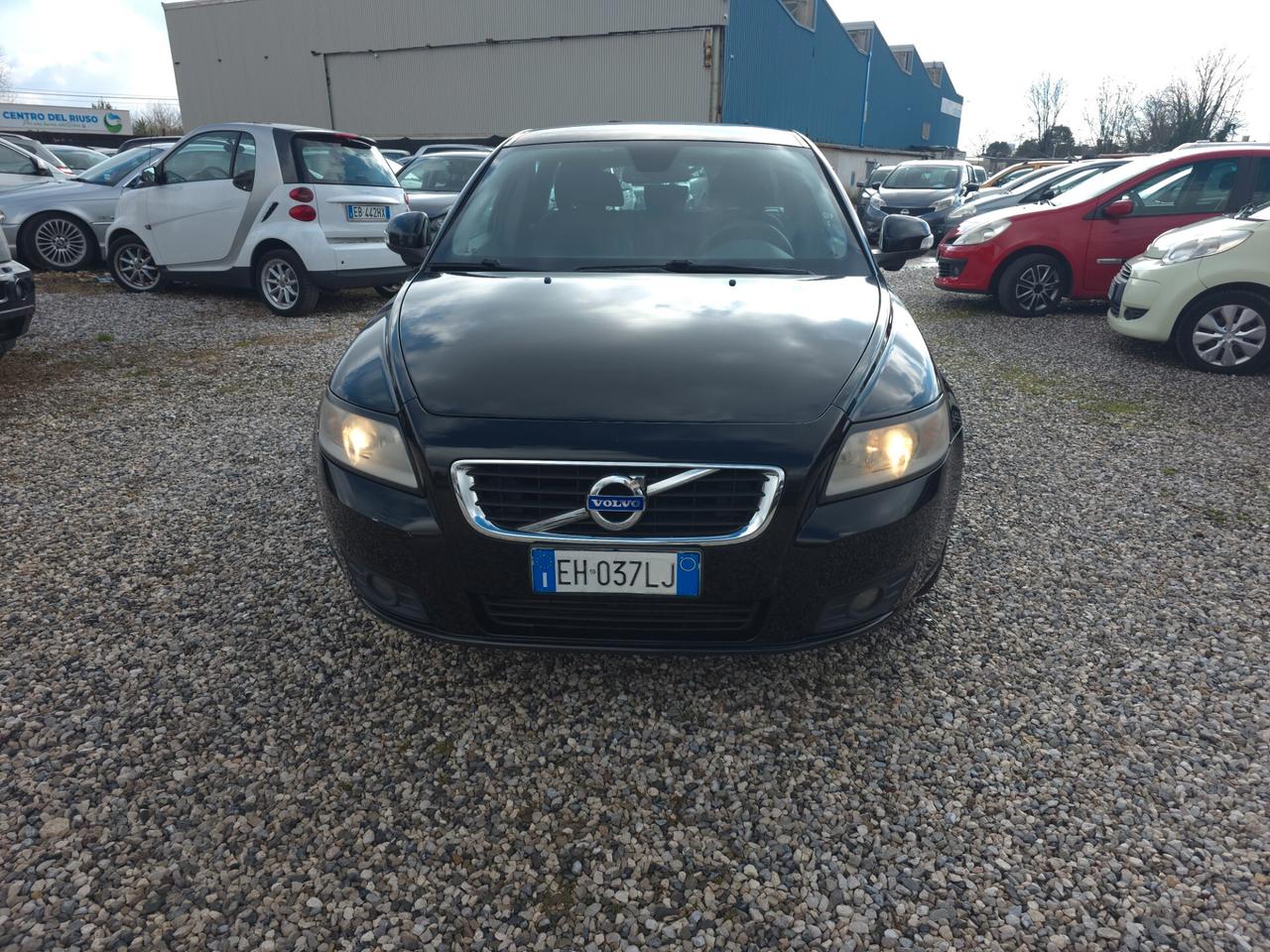 Volvo V50 D2 R-design
