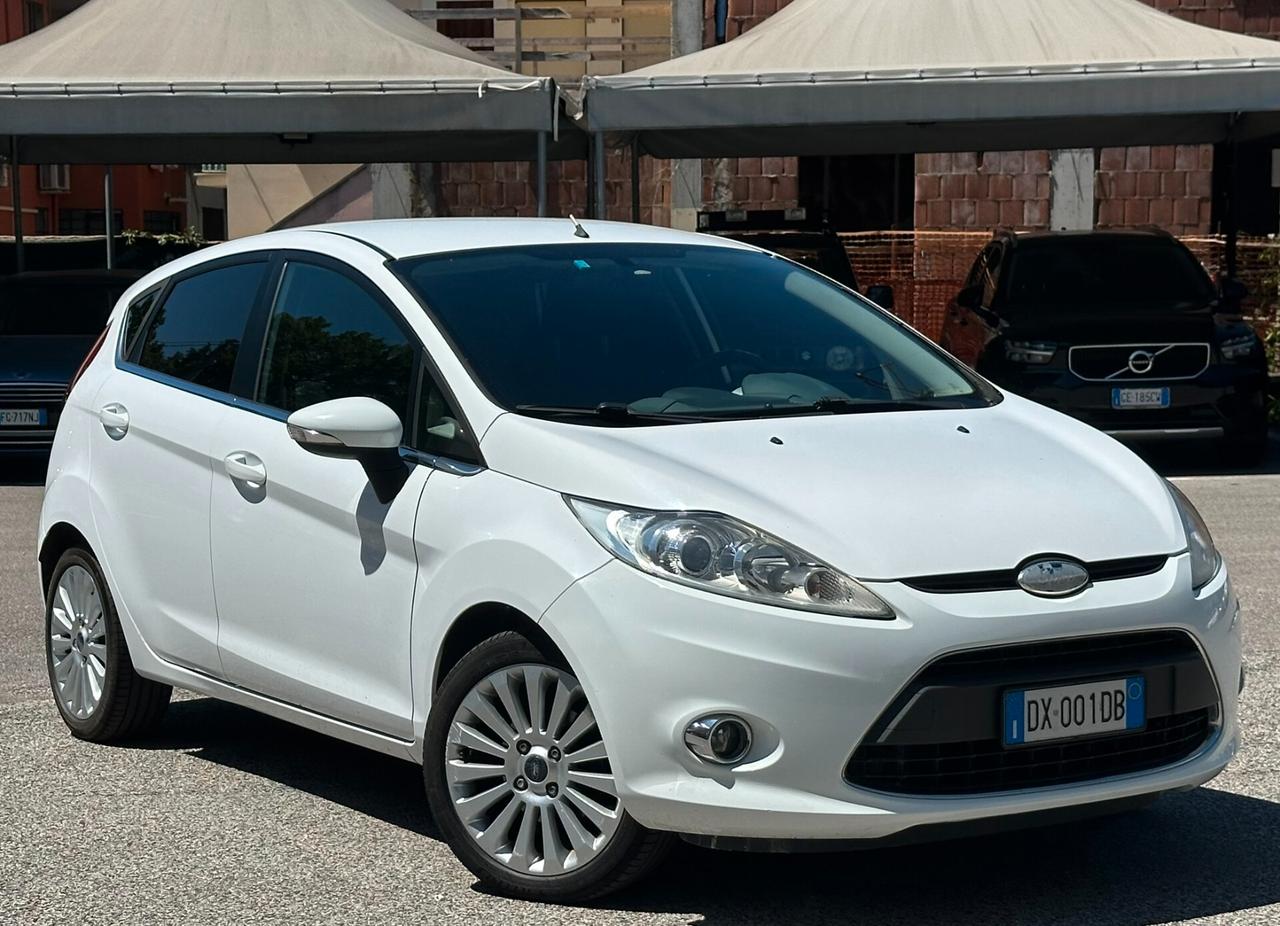 Ford Fiesta 1.4 5 porte Bz.- GPL Titanium