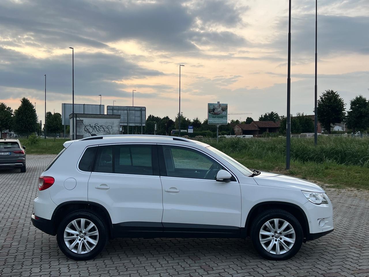 Volkswagen Tiguan 2.0 TDI DPF 4MOTION DSG Sport & Style