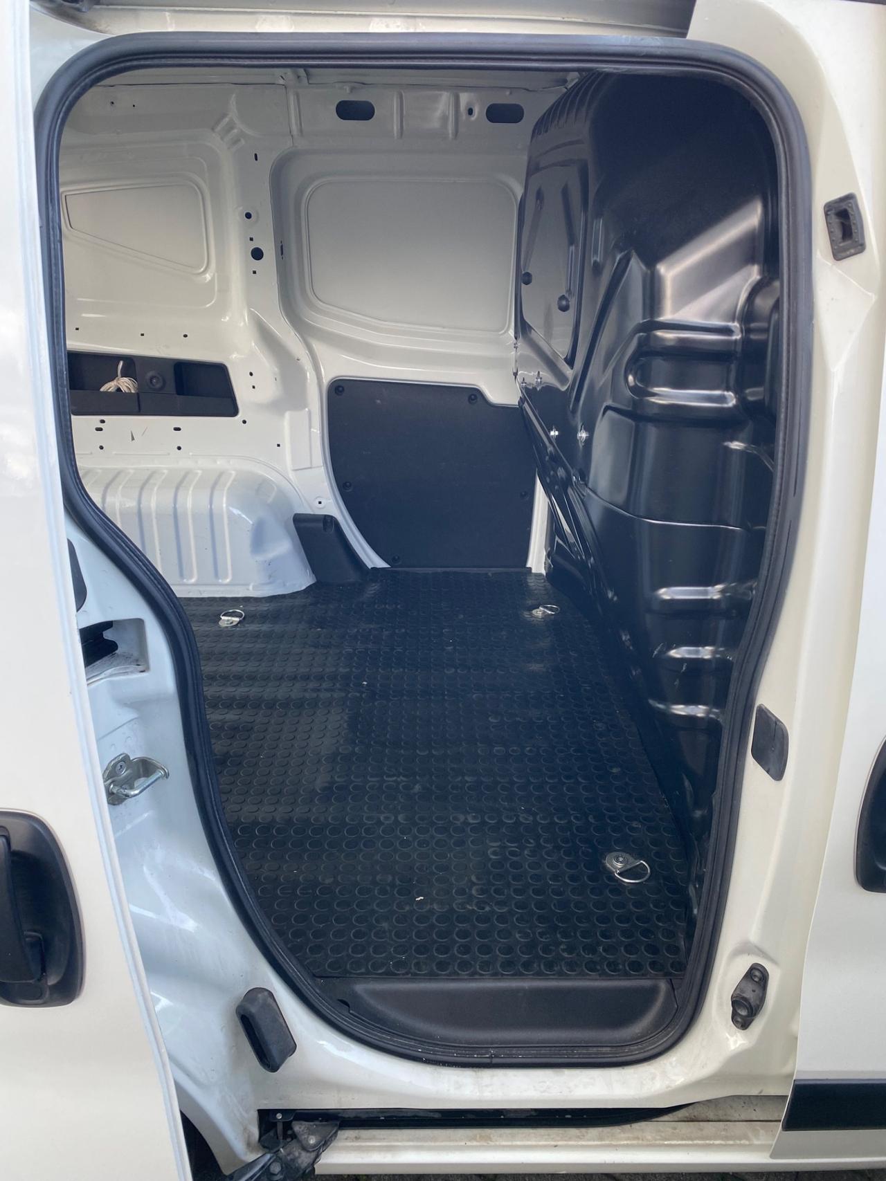 Fiat Fiorino 1.3 MJT 95CV Cargo SX Restyling