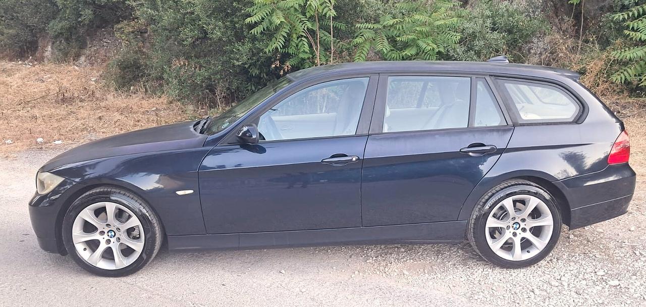 Bmw 320 320d Futura Touring