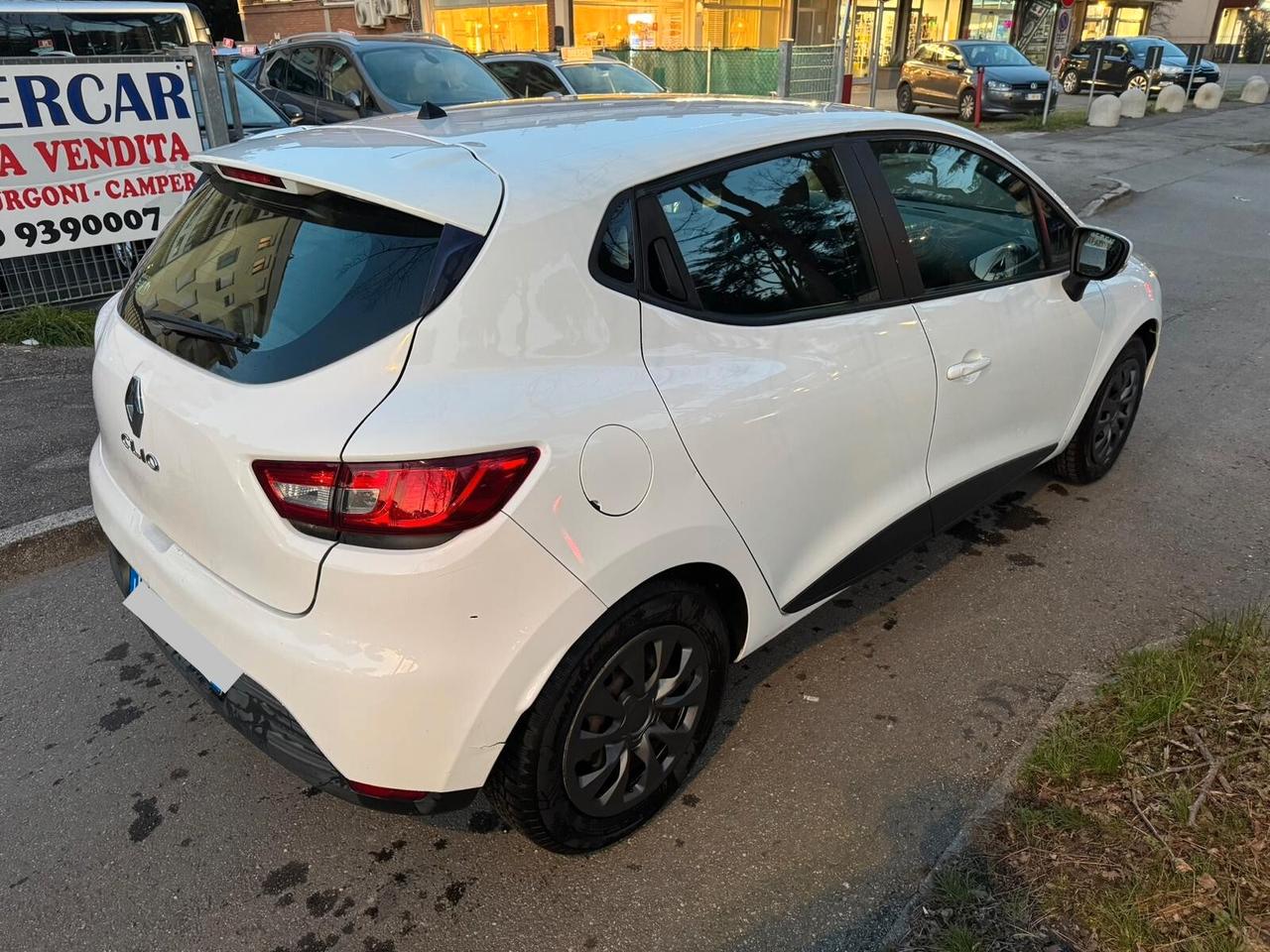 Renault Clio 1.2 75CV 5 p INTENS NEOPATEN GARANZIA 12 MESI