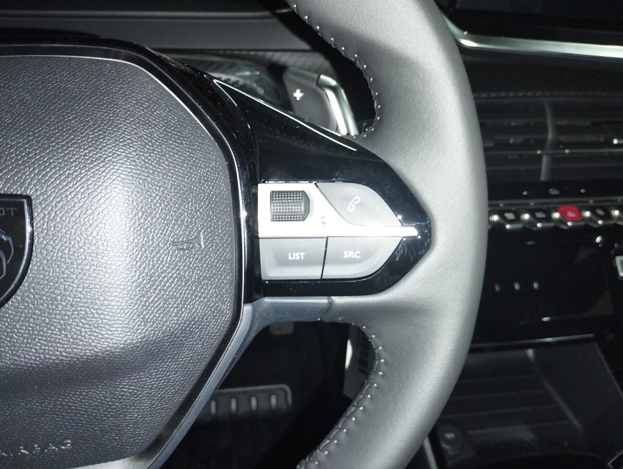 Peugeot 2008 PureTech 130 S&S EAT8 Allure