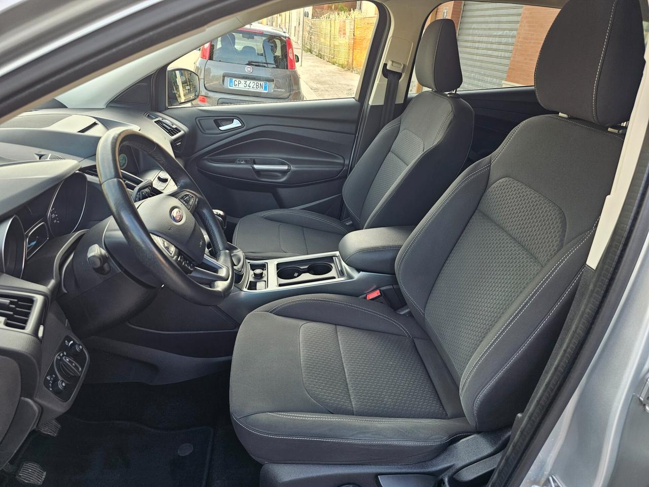 FORD KUGA 1.5 TDCI 120CV BUSINESS SPORT