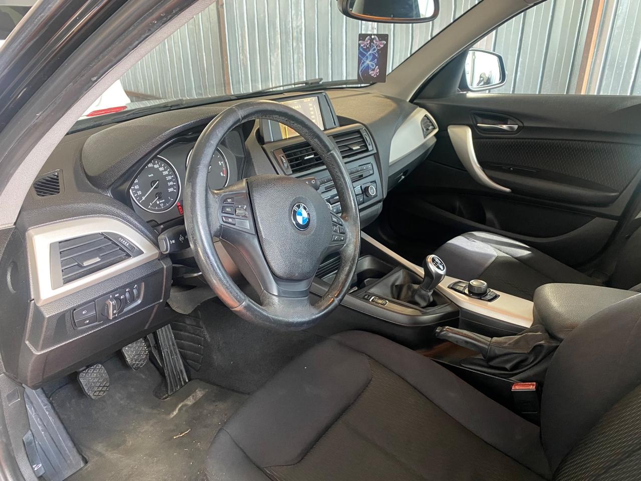 Bmw 116 116d 5p. Urban fullll