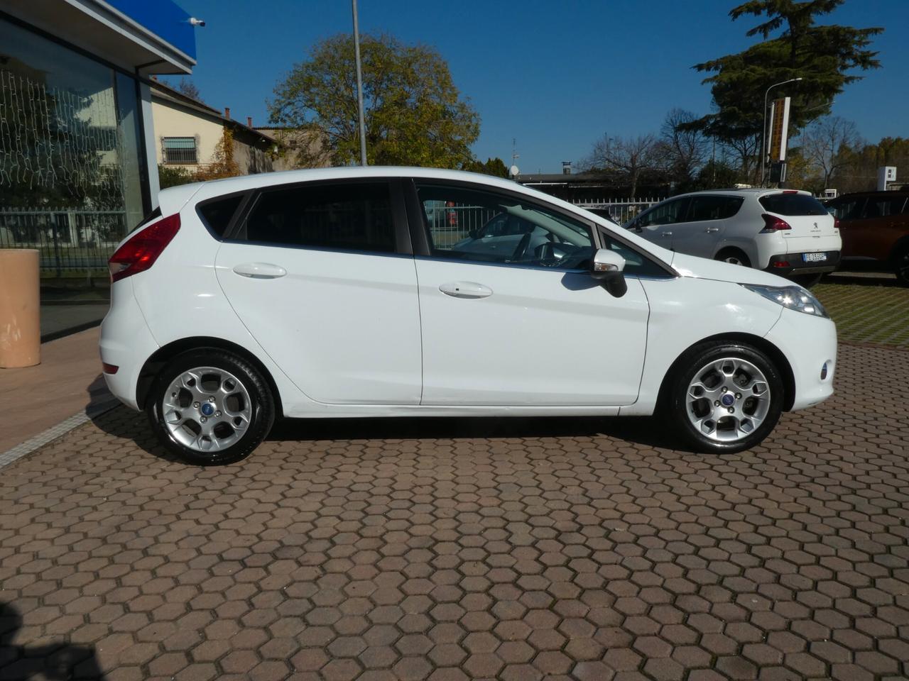 Ford Fiesta 1.4 5p. Bz.- GPL Titanium OK NEOPATENTATI
