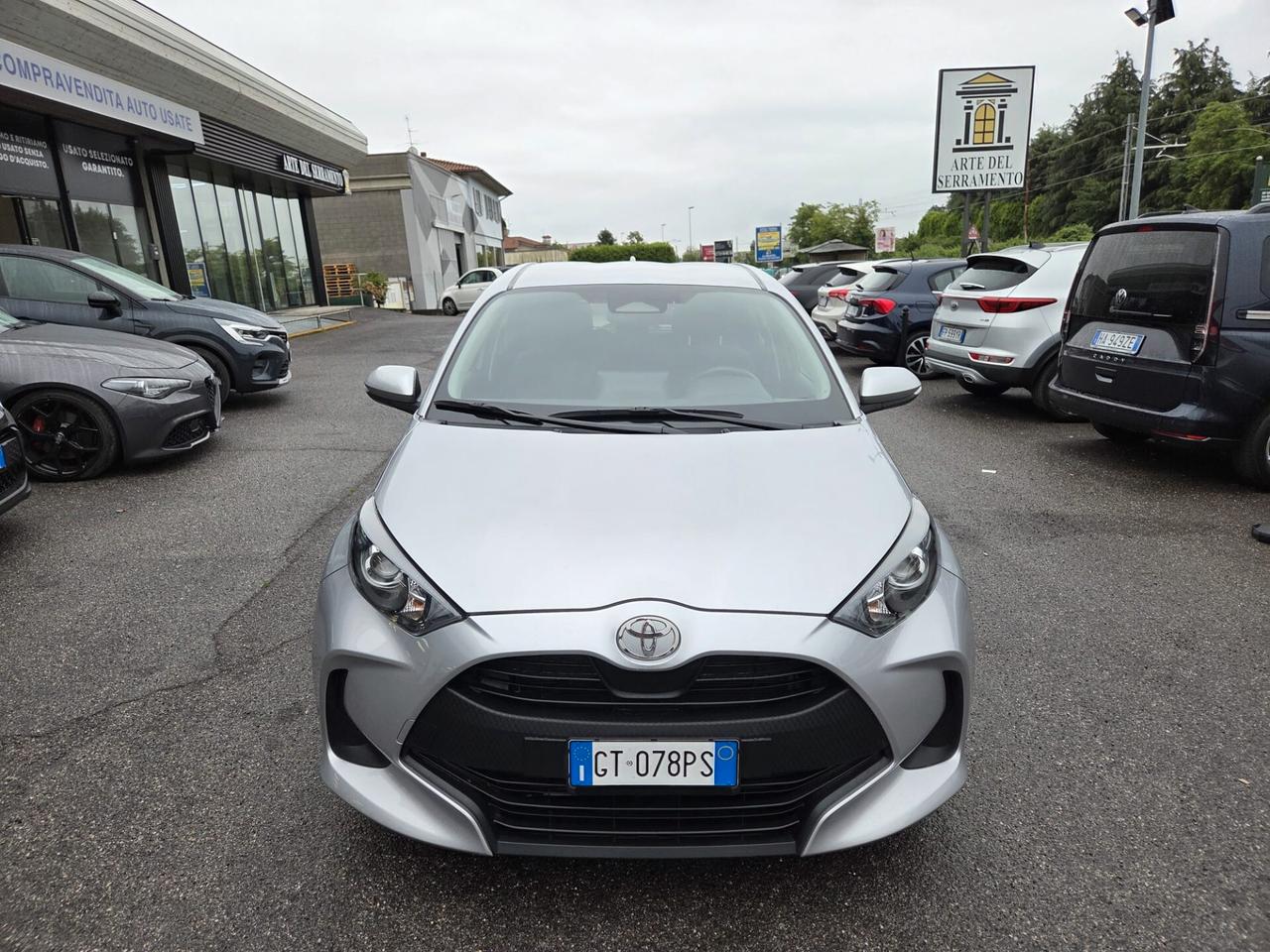 Toyota Yaris 1.5 Hybrid 5 porte Active FULL-HYBRID *NEOPATENTATO*