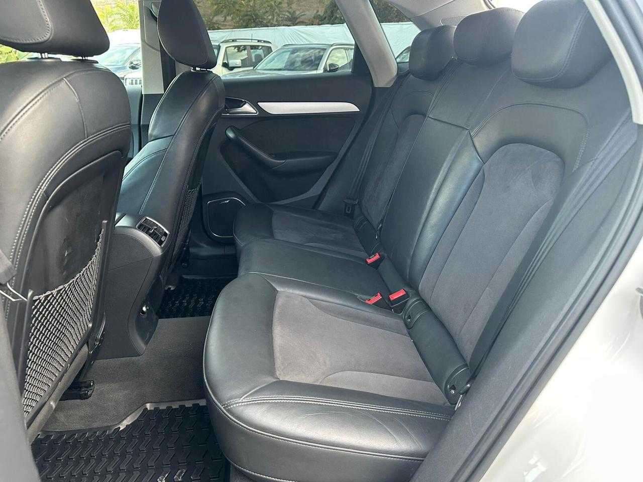 Audi Q3 2.0 TDI Quattro S tronic S Line - 2015