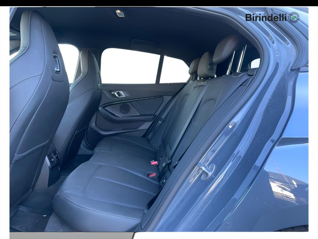 BMW Serie 1 (F40) - M 135i xDrive