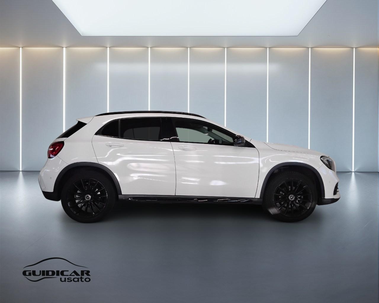 Mercedes-Benz GLA-X156 2017 - GLA 180 Night Edition auto