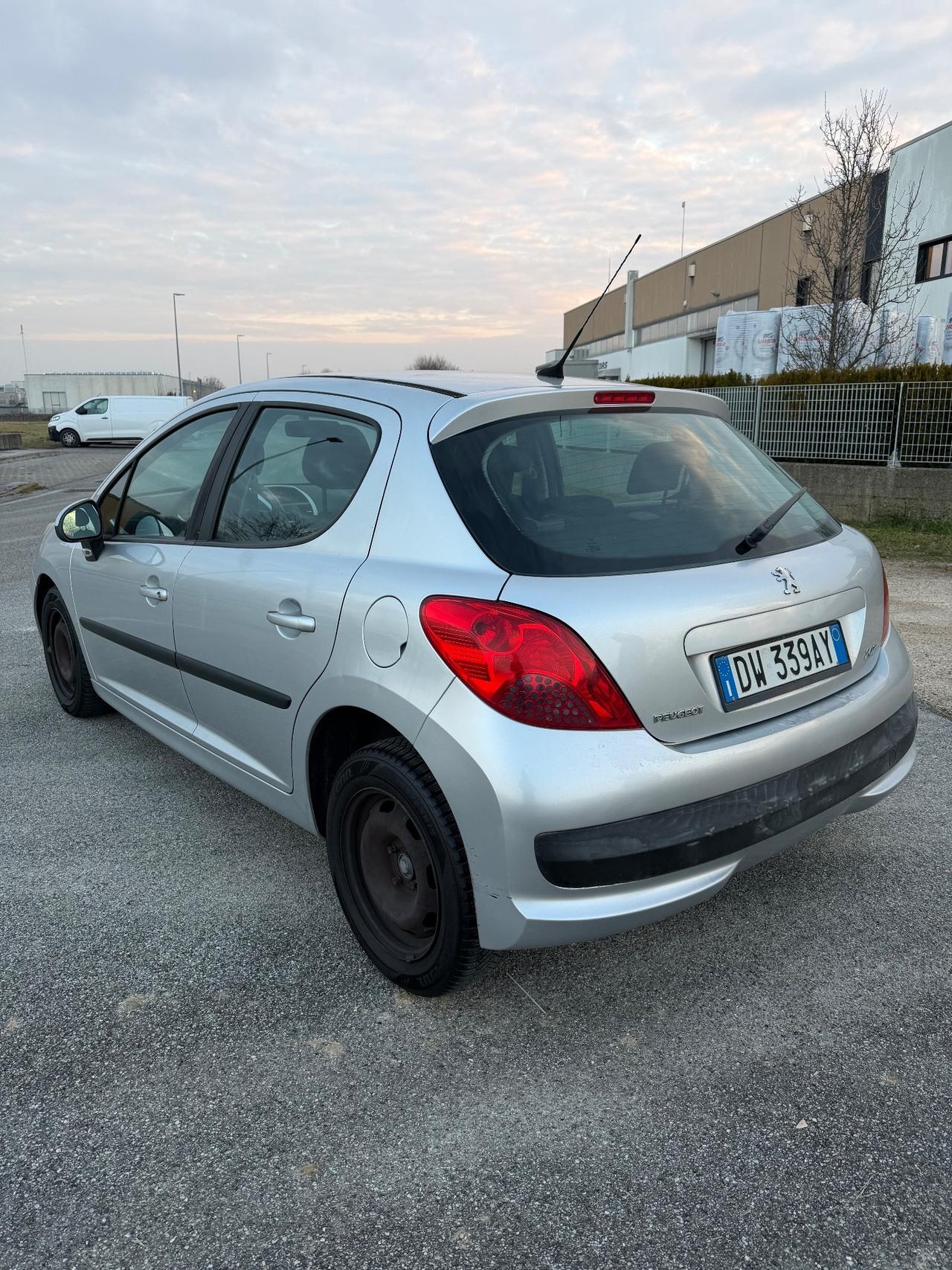 Peugeot 207 1.4 8V 75CV 5p. Energie Sport ECO GPL