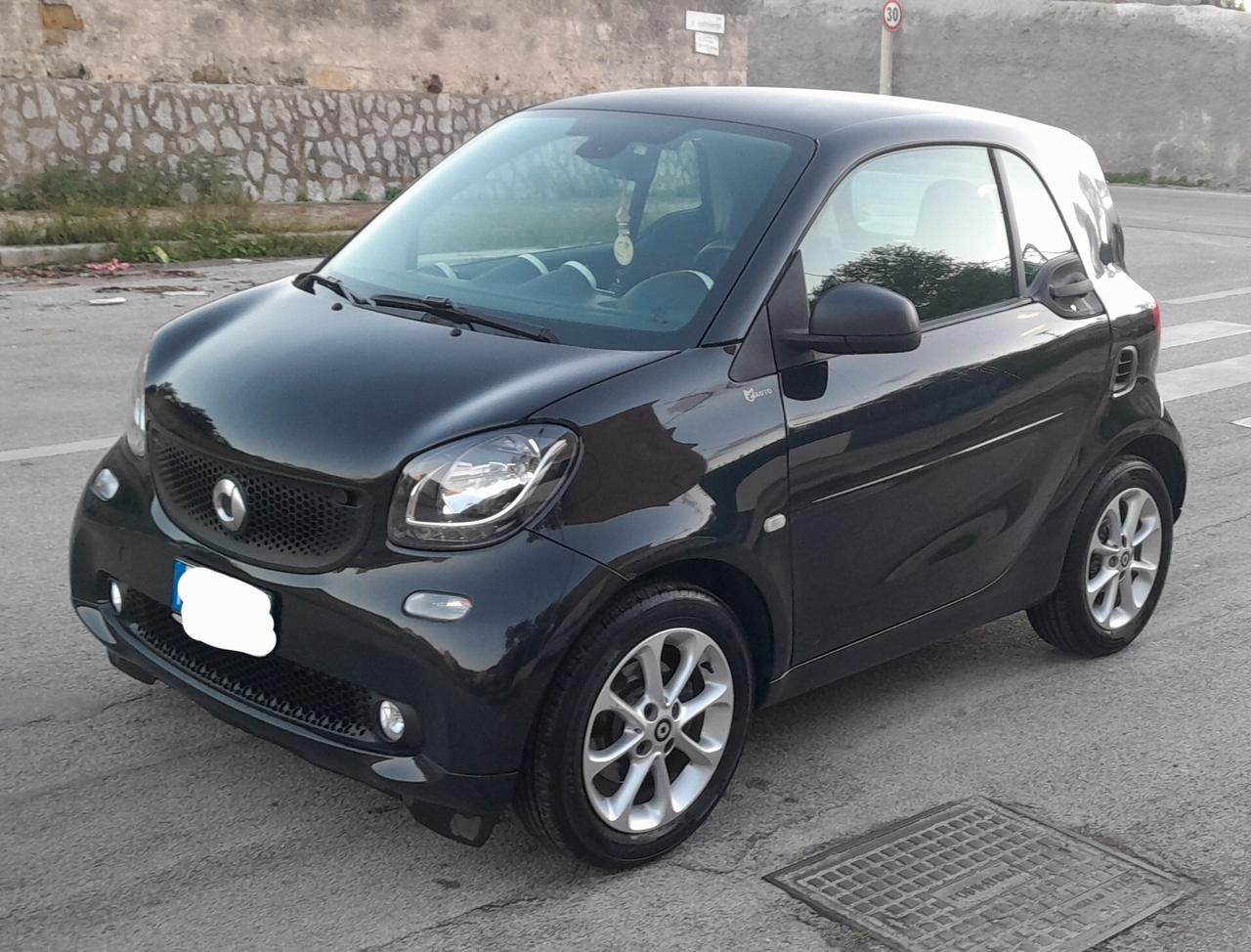 Smart ForTwo 60 1.0 Black Passion