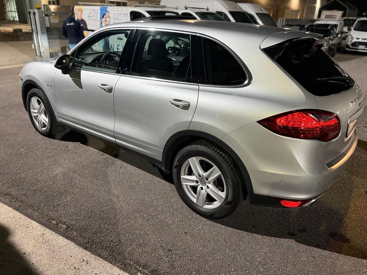 Porsche Cayenne 3.0 Diesel tiptronic 173000km