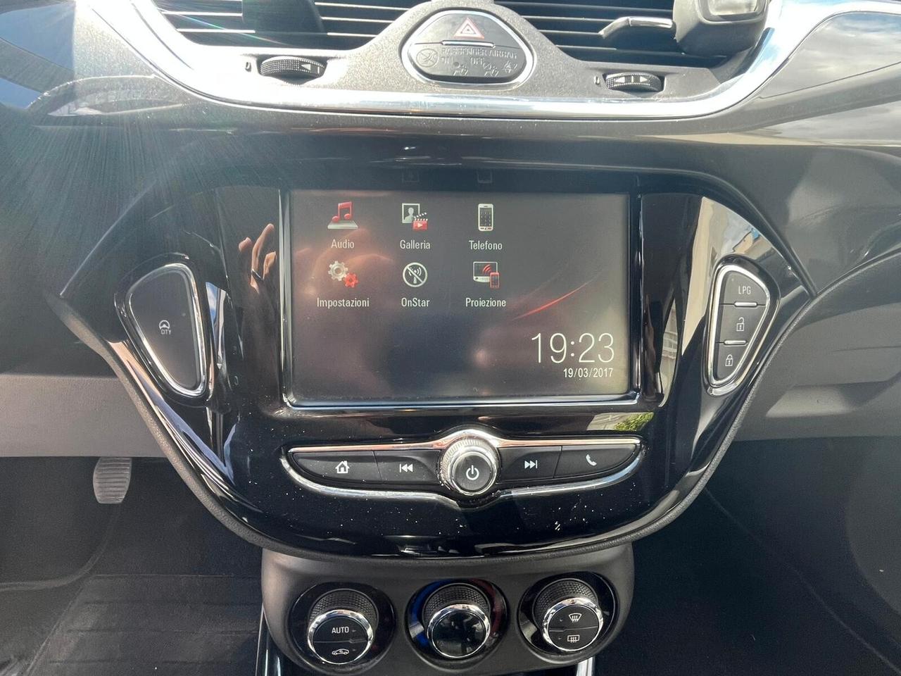 Opel Corsa 1.4 90CV GPL Tech 5 porte Innovation neop/ car play/lega/faro led