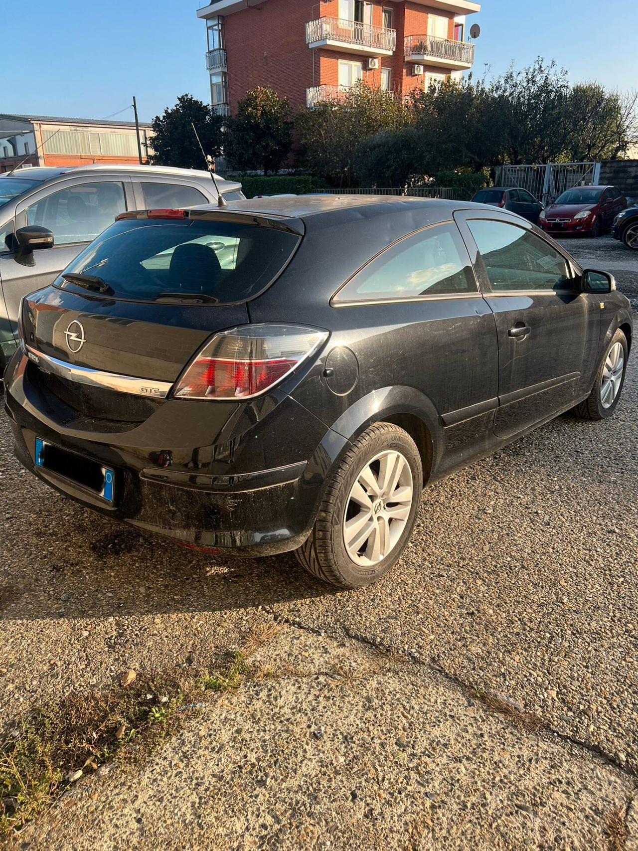 Opel Astra GTC 1.4 16V Twinport 3 porte Enjoy