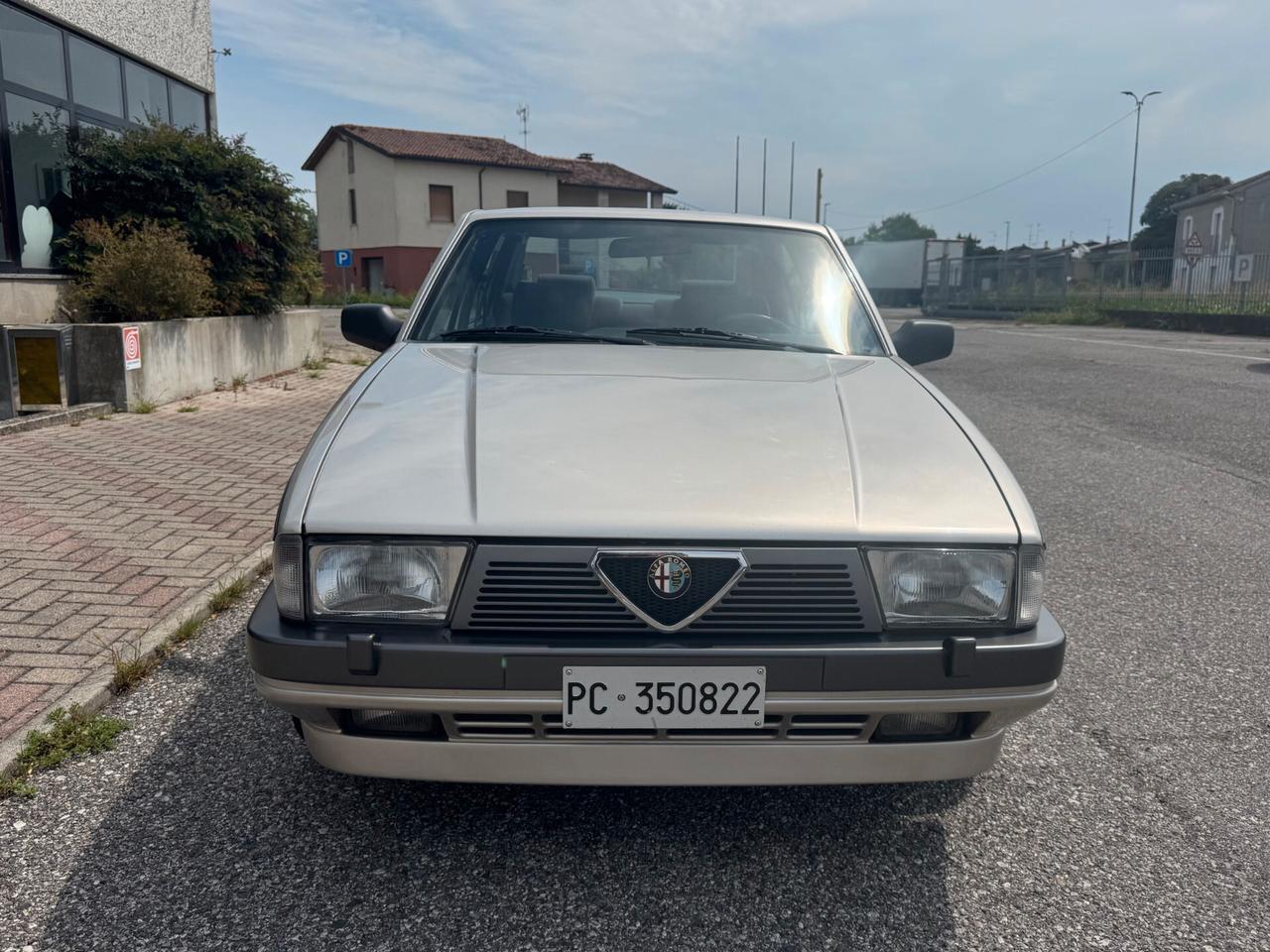 Alfa Romeo 75 2.0i Twin Spark