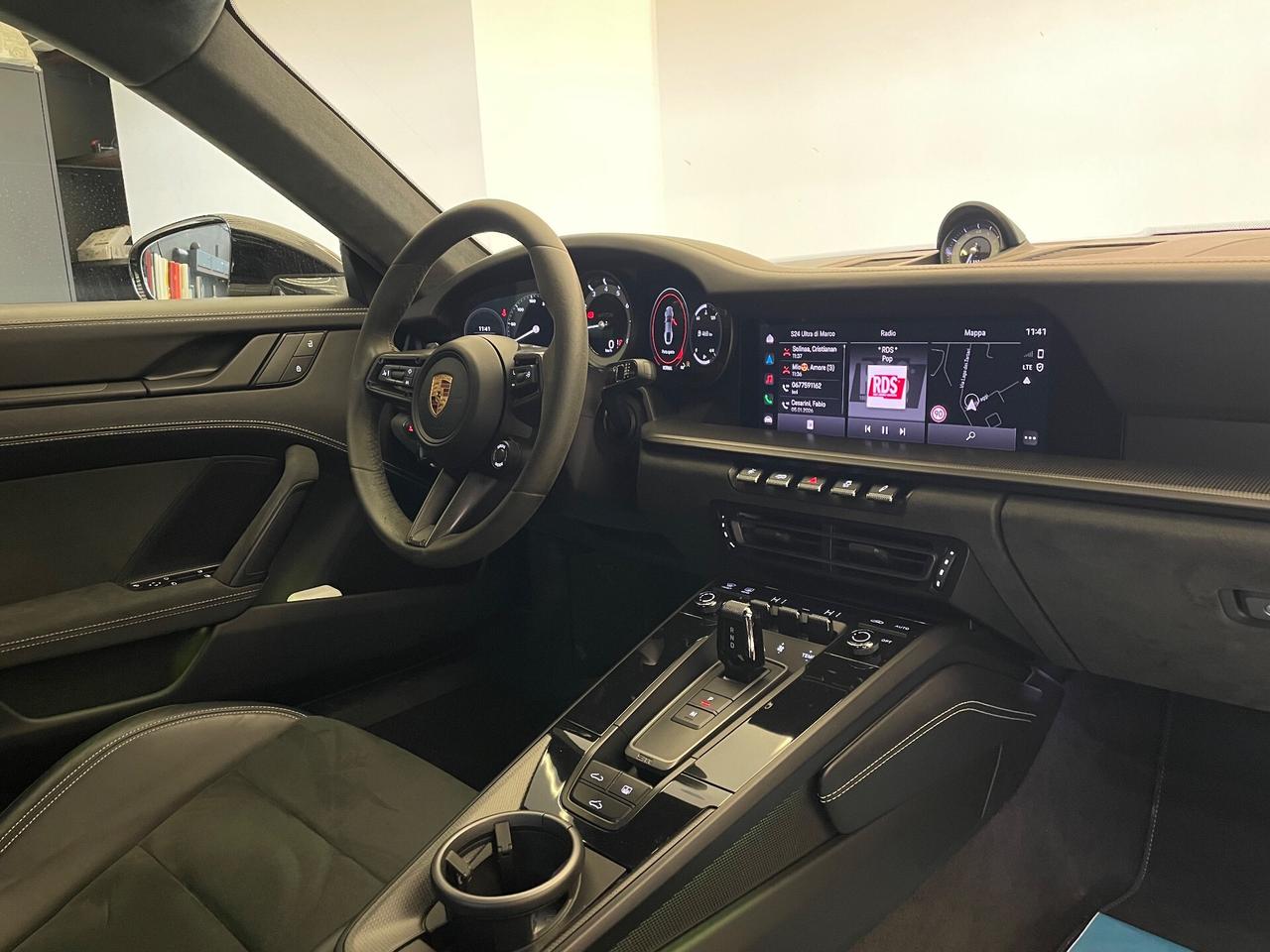 Porsche 911 Carrera 4 GTS