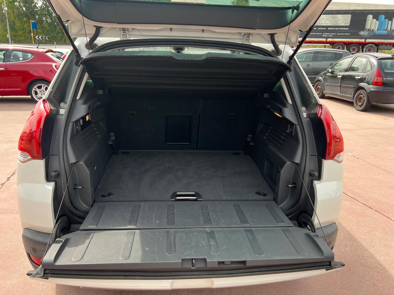 Peugeot 3008 1.6 HDi 115CV Allure
