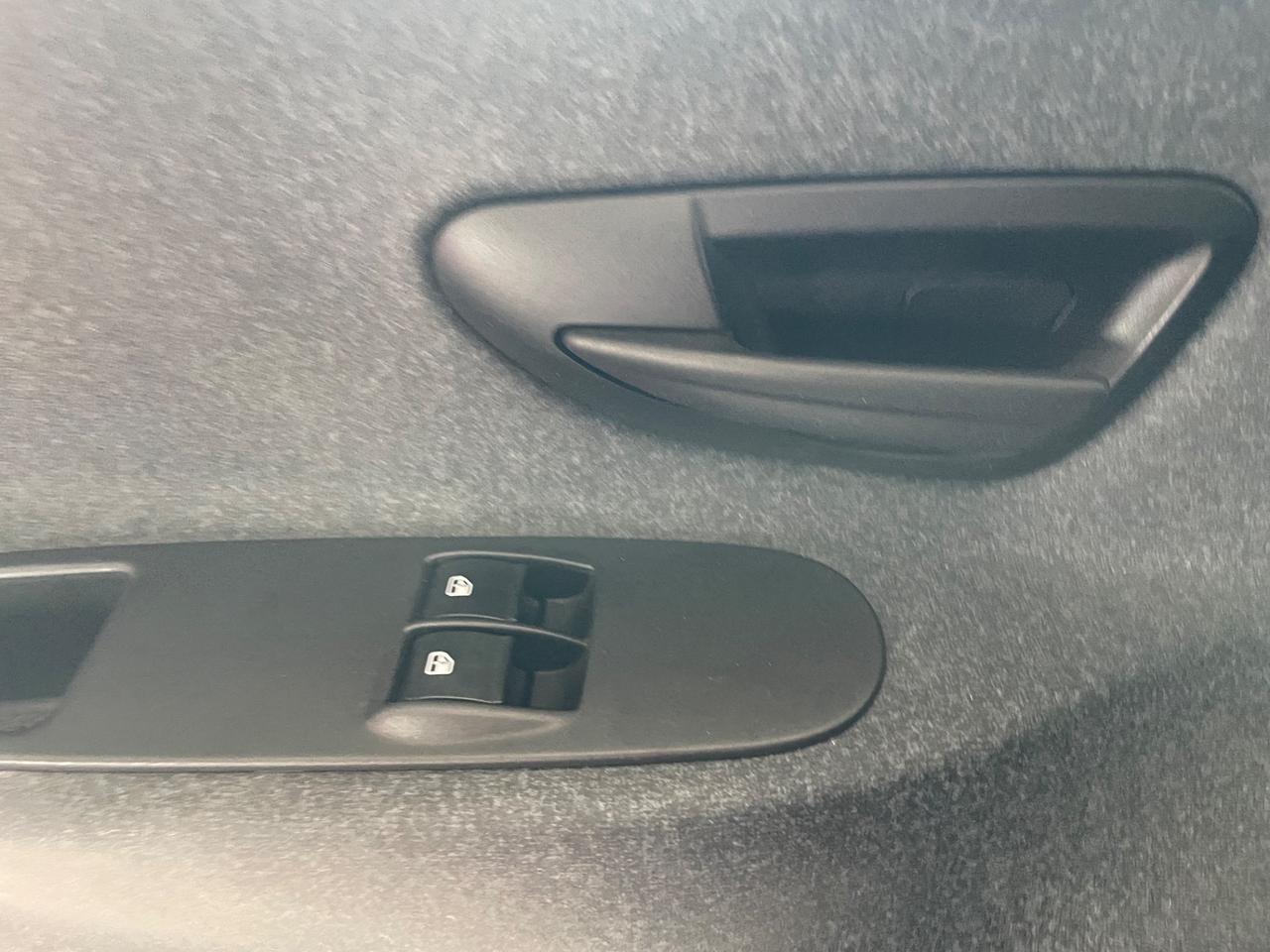 Lancia Ypsilon 1.2 69 CV 5 porte Elefantino - Nessun vincolo -