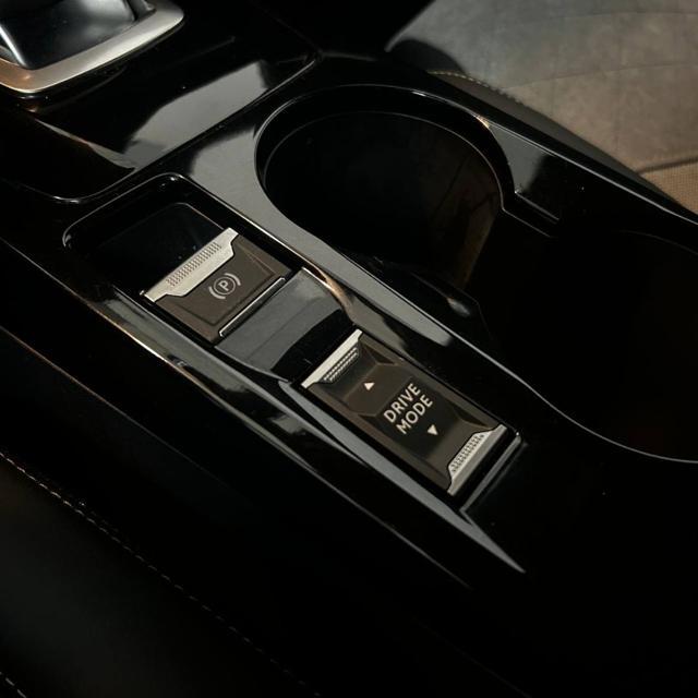 PEUGEOT 2008 motore elettrico 136 CV GT Pack TETTO APRIBILE