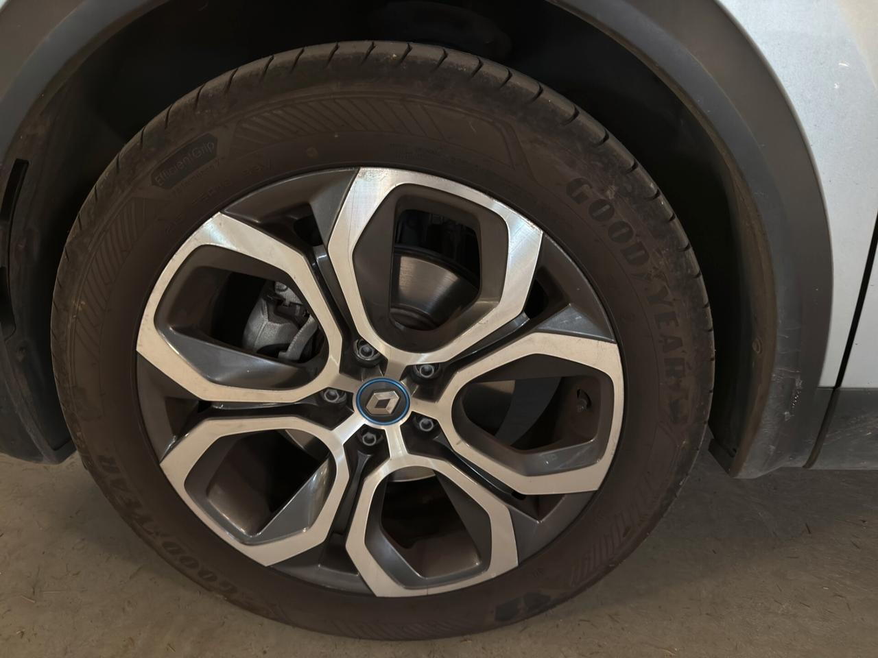 Renault Captur Plug-in Hybrid E-Tech 160 CV Initiale Paris