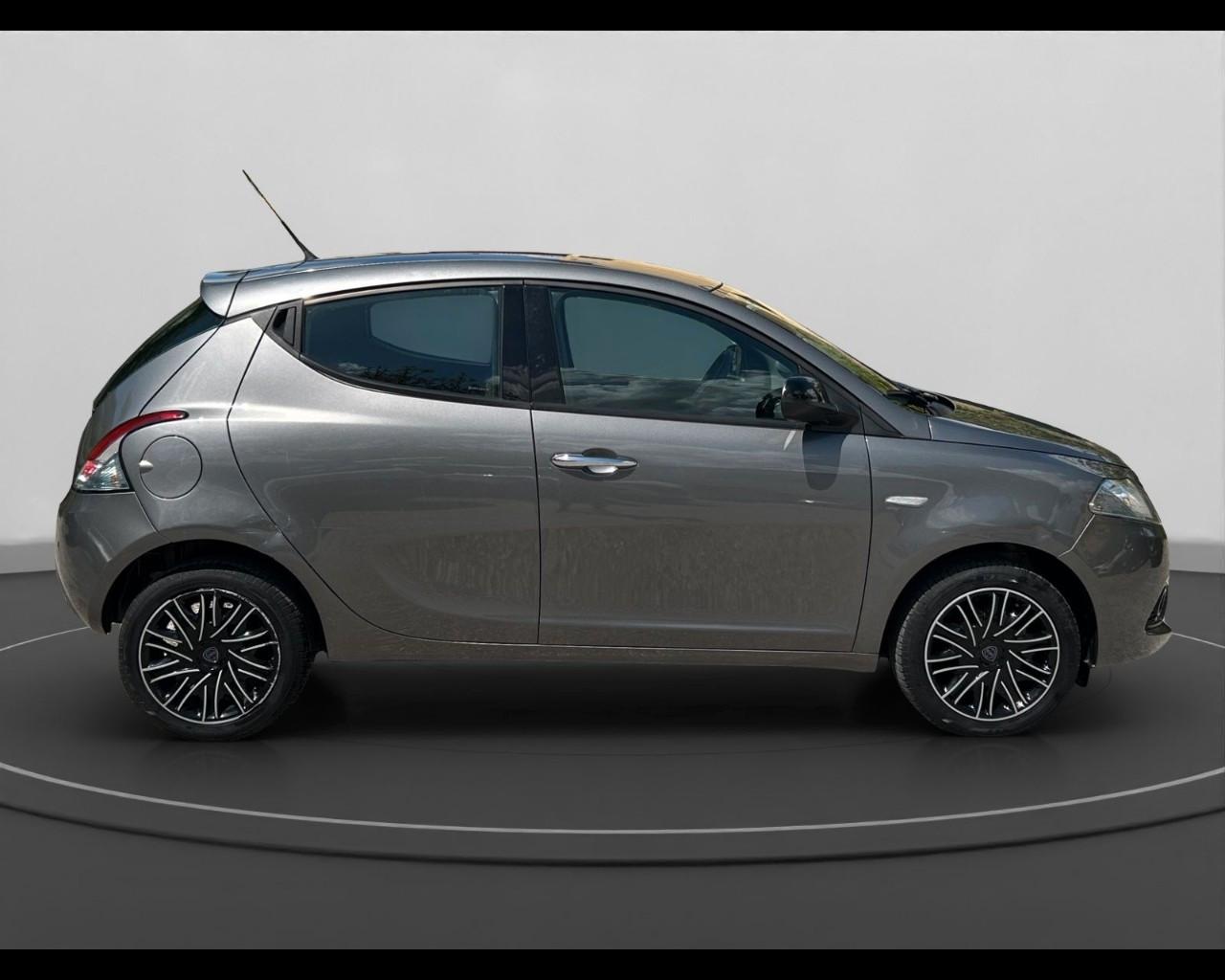 LANCIA Ypsilon III 2021 - Ypsilon 1.0 firefly hybrid Platino s&s 70cv