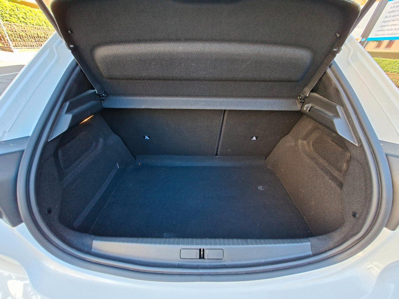 Peugeot 208 5 Porte 208 1.2 puretech Active Pack s&s 100cv