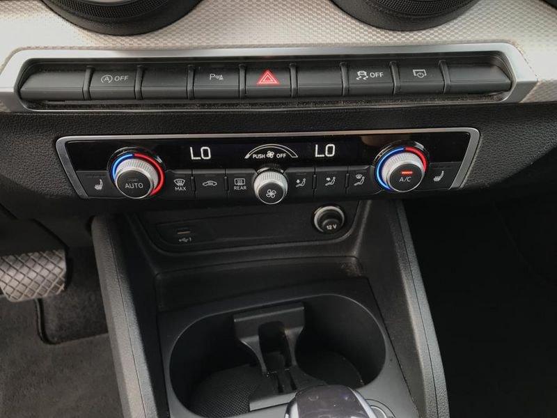 Audi Q2 35 TFSI S-Tronic Business Advanced NAVI+FULL LED+CAMERA