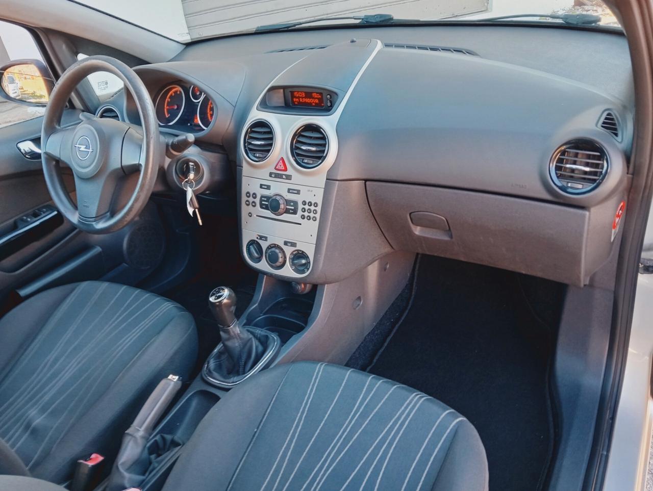 Opel Corsa 1.2 3 porte Easytronic Sport