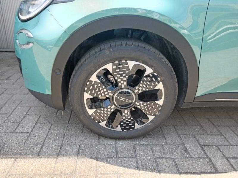 FIAT 600 1.2 Hybrid 145cv La Prima