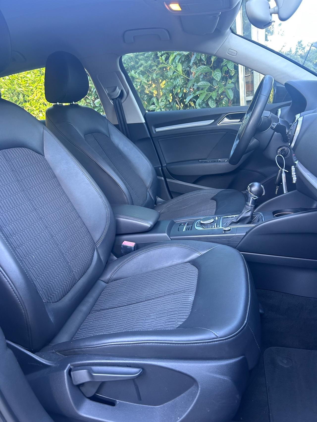 Audi A3 1.6 TDI S tronic Business