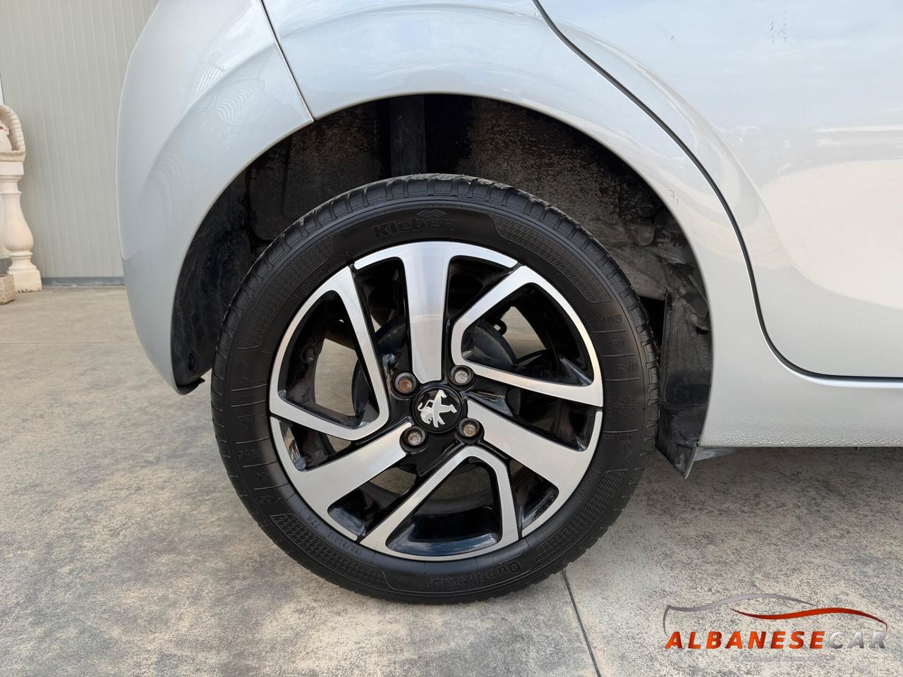 Peugeot 108 PureTech 82 5 porte Allure TOP!