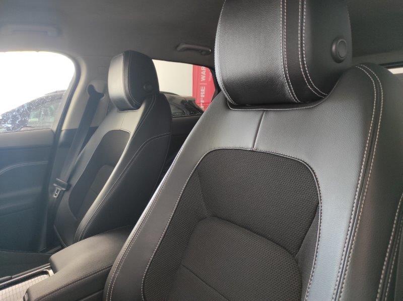 JAGUAR F-Pace (X761) - F-Pace 2.0 D 180 CV aut. R-Sport