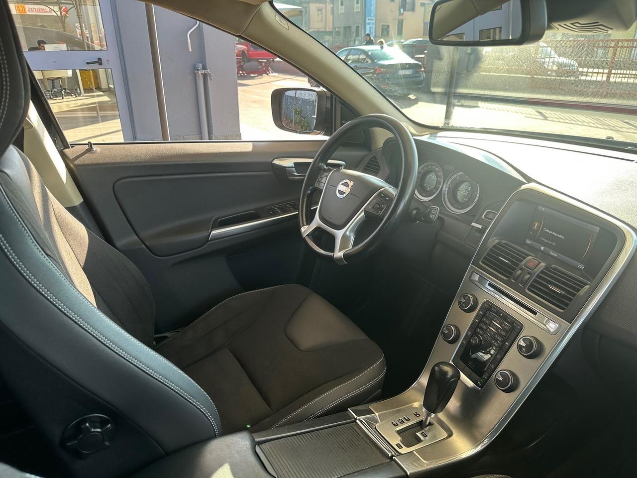 Volvo XC 60 2.4 D3 #7945