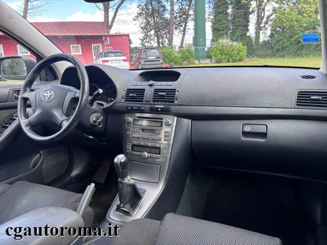 TOYOTA Avensis 2.0 D-4D 16V Station Wagon