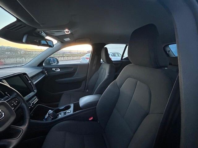 VOLVO XC40 D3 AWD GEARTONIC R-DESIGN