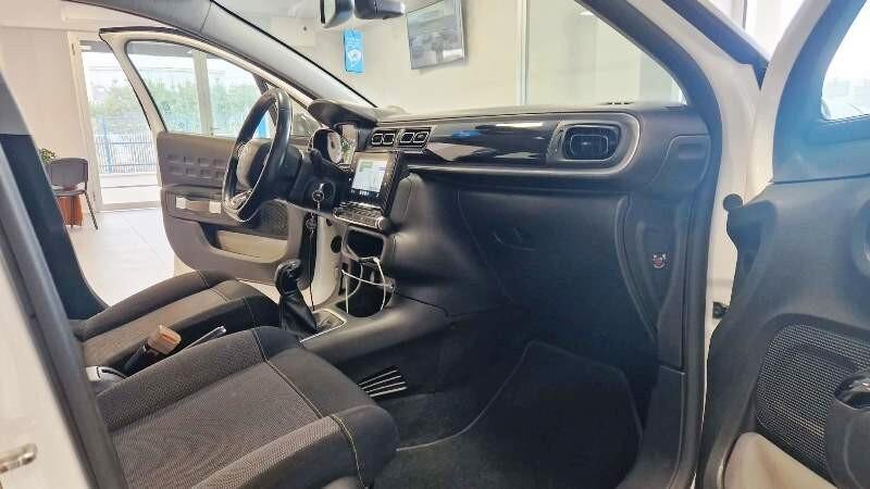 Citroen C3 1.2 Puretech 83 CV Shine GPL