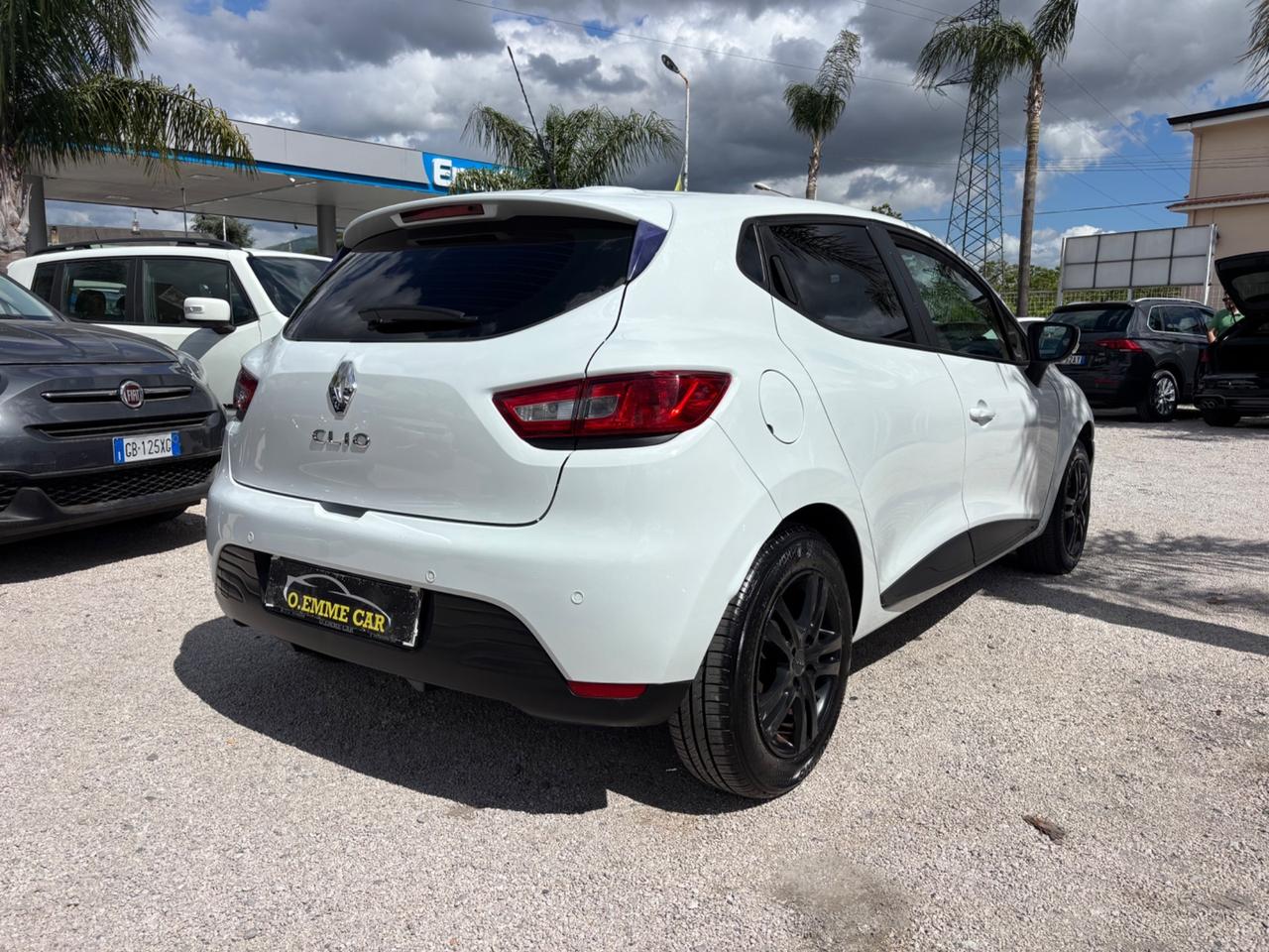 RENAULT CLIO 1.2 75CV 110.000KM
