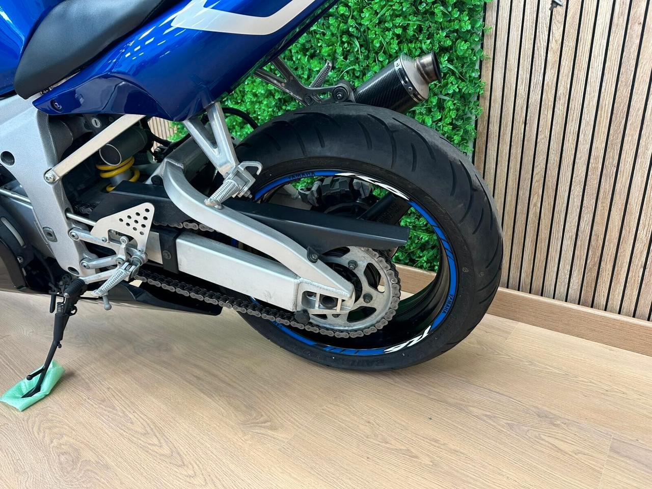 YAMAHA YZF R6 - 30.800KM - NUOVISSIMA - SCARICO MIVV