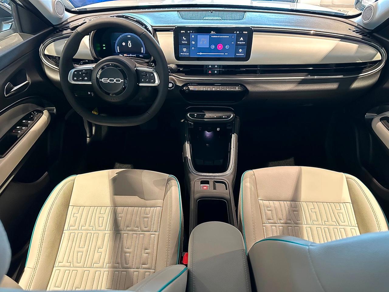 Fiat 600 Hybrid 110 CV DCT MHEV La Prima